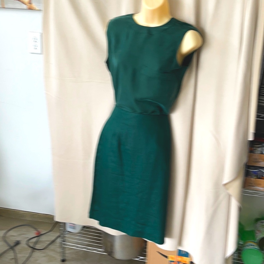 Jones of New York matching top and skirt size 10